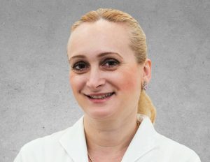 ולרי מונט מזכירה ראשית הצטרפה לחברת בשנת 2000 כמזכירה ראשית ומנהלת מערך הזמנות הייצור של החברה. בעלת אנרגיה מיוחדת ושופעת בשמחת חיים.